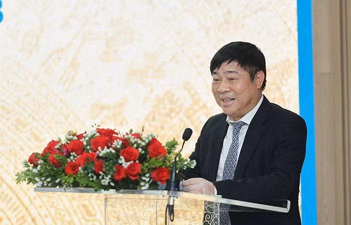 Ông Trịnh Hồng Quang - Phó Tổng Giám đốc Vietnam Airlines phát biểu tại lễ ký kết