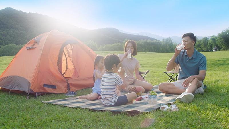 Sữa tươi tiệt trùng bổ sung ngũ cốc TH true MILK Light Meal là bữa ăn nhẹ bổ dưỡng phù hợp với cả gia đình và trẻ em từ 1 tuổi trở lên. Sữa tươi tiệt trùng bổ sung ngũ cốc TH true MILK Light Meal là bữa ăn nhẹ bổ dưỡng phù hợp với cả gia đình và trẻ em từ 1 tuổi trở lên.