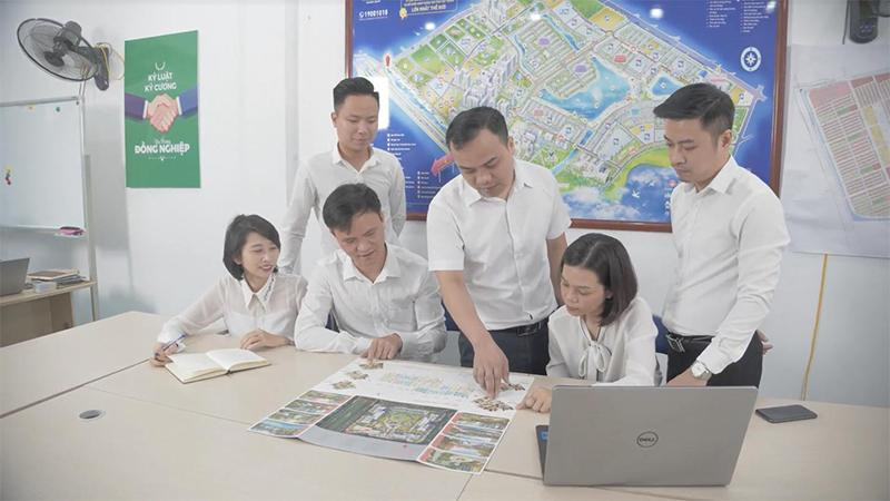 Sản phẩm hàng hiệu P1 trong lòng “quận Ocean” sôi động đang lan tỏa tinh thần hào hứng bán hàng xuyên Tết cho các nhân viên kinh doanh bất động sản Sản phẩm hàng hiệu P1 trong lòng “quận Ocean” sôi động đang lan tỏa tinh thần hào hứng bán hàng xuyên Tết cho các nhân viên kinh doanh bất động sản