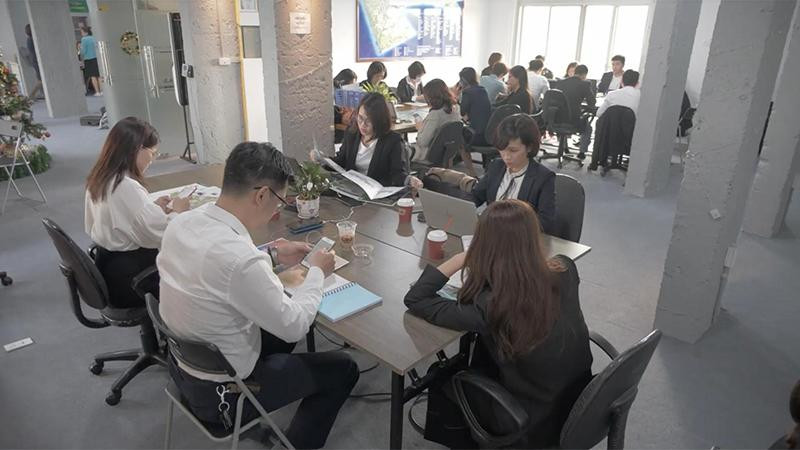 Ước tính, trong số gần 1.000 cuộc gọi tư vấn hàng ngày, có tới 2/3 khách hàng đều hỏi về căn hộ toà P1 Ước tính, trong số gần 1.000 cuộc gọi tư vấn hàng ngày, có tới 2/3 khách hàng đều hỏi về căn hộ toà P1