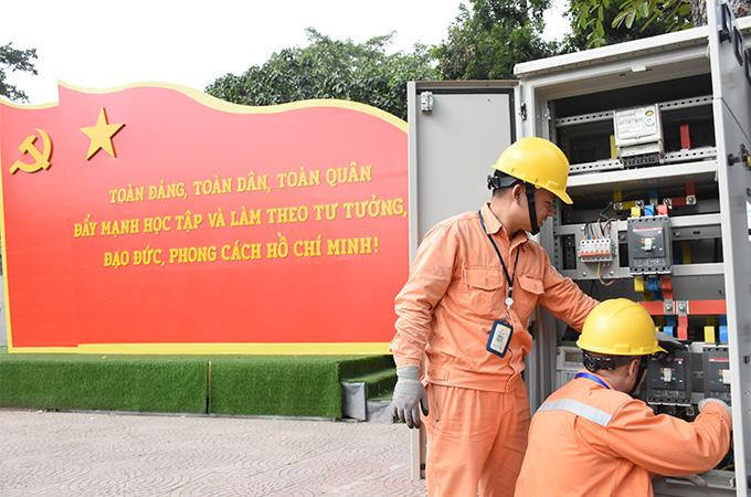 EVNHANOI chuẩn bị sẵn sàng cho các dịp lễ sắp tới EVNHANOI chuẩn bị sẵn sàng cho các dịp lễ sắp tới