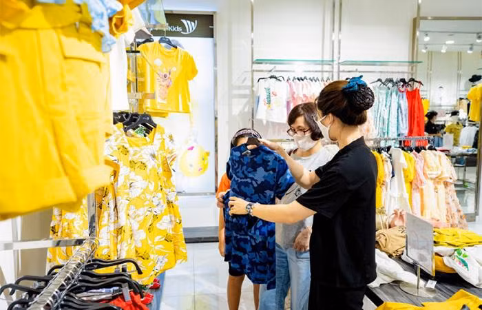 “Refresh” lại tủ đồ bằng những items hot nhất của BST Xuân - Hè