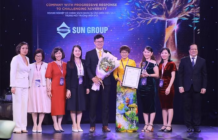 Sun Group nhận giải tại Vietnam HR Awards 2020 Sun Group nhận giải tại Vietnam HR Awards 2020