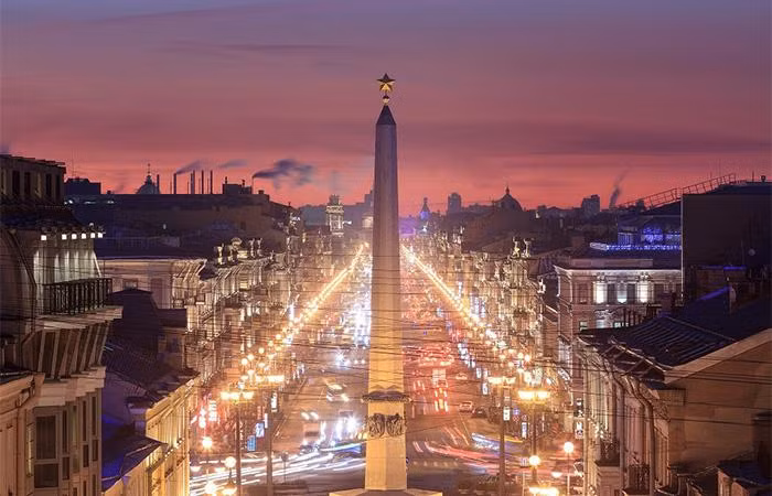 Đại lộ Nevsky Prospekt là niềm tự hào của người dân Nga với bạn bè thế giới