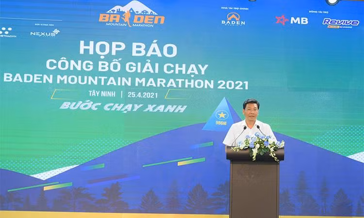 Ông Nguyễn Mạnh Hùng - Uỷ viên Ban thường vụ tỉnh uỷ, Phó Chủ tịch thường trực UBND tỉnh Tây Ninh phát biểu tại họp báo