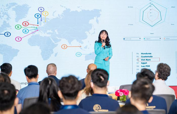 Bà Lê Mai Lan, Phó Chủ tịch Tập đoàn Vingroup, Chủ tịch Hội đồng trường Đại học VinUni, đơn vị quản lý Chương trình học bổng Bà Lê Mai Lan, Phó Chủ tịch Tập đoàn Vingroup, Chủ tịch Hội đồng trường Đại học VinUni, đơn vị quản lý Chương trình học bổng