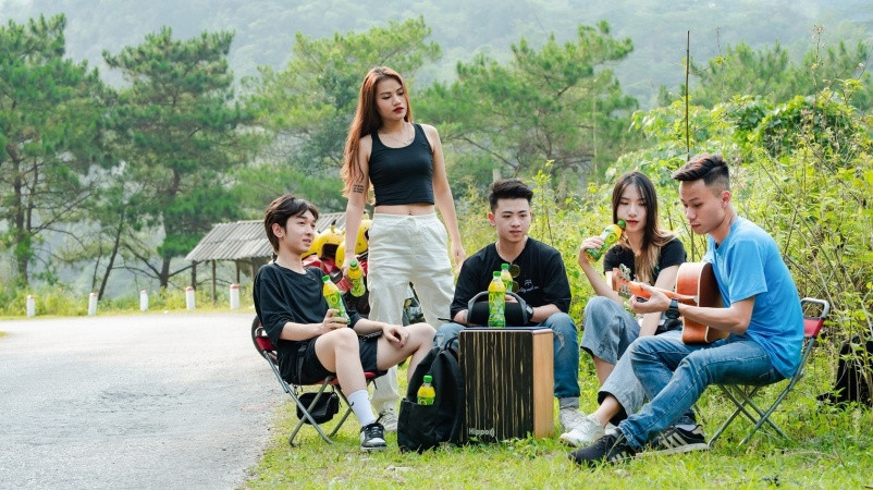 Trà Xanh Không Độ với EGCG và vitamin C giúp xua tan căng thẳng mệt mỏi đang là thức uống được hàng triệu người trẻ yêu thích để giải nhiệt cuộc sống ngày hè