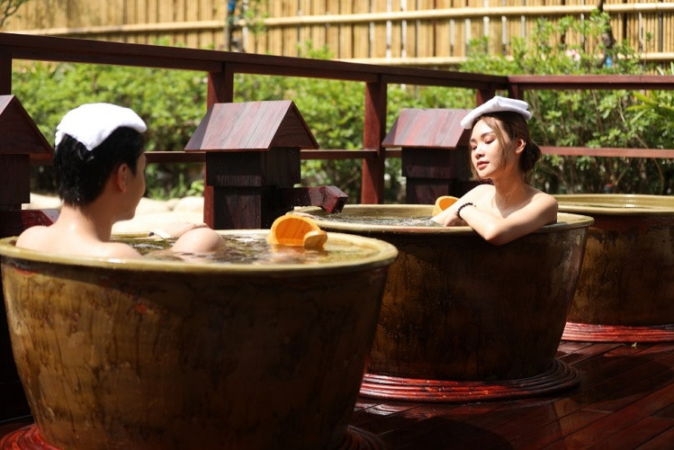Tắm onsen - Món quà mùa thu mà mọi người Nhật Bản đều yêu thích Tắm onsen - Món quà mùa thu mà mọi người Nhật Bản đều yêu thích