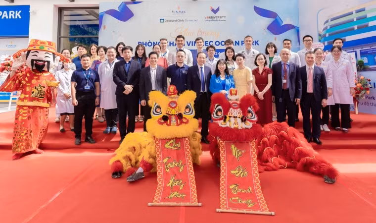 Phòng khám Vinmec Ocean Park được xây dựng theo mô hình hợp tác y khoa giữa Hệ thống y tế Vinmec và Viện Khoa học sức khỏe VinUni Phòng khám Vinmec Ocean Park được xây dựng theo mô hình hợp tác y khoa giữa Hệ thống y tế Vinmec và Viện Khoa học sức khỏe VinUni