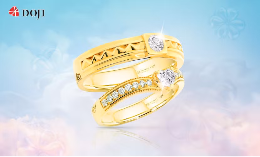 Sản phẩm nhẫn cưới được đính kim cương hình trái tim, chế tác với 99 giác cắt thể hiện cho tình yêu “thiên trường địa cửu”