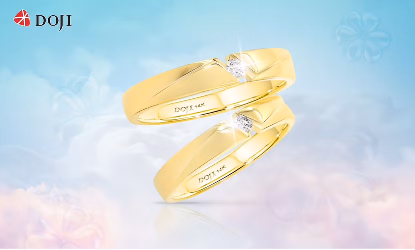 Mẫu nhẫn cưới chú trọng vào thiết kế đai nhẫn với những đường cắt hòa quyện