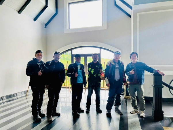 Đoàn khách nước ngoài tại khu du lịch Sun World Fansipan Legend Đoàn khách nước ngoài tại khu du lịch Sun World Fansipan Legend