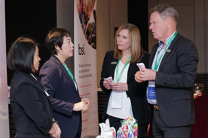 Hội nghị sữa châu Á năm nay quy tụ nhiều doanh nghiệp hàng đầu để cùng nhau thảo luận về các vấn đề lớn của ngành và xu hương cho tương lai (Nguồn ảnh: Ngọc Thành) Hội nghị sữa châu Á năm nay quy tụ nhiều doanh nghiệp hàng đầu để cùng nhau thảo luận về các vấn đề lớn của ngành và xu hương cho tương lai (Nguồn ảnh: Ngọc Thành)