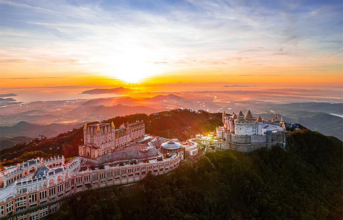 Sun World Ba Na Hills vẫn đang đổi mới từng ngày.