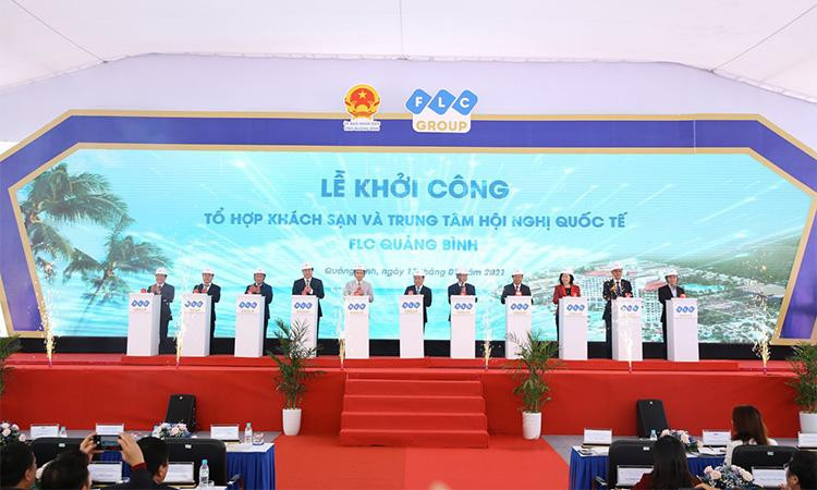 Lãnh đạo Trung ương, lãnh đạo tỉnh Quảng Bình và Chủ tịch Tập đoàn FLC nhấn nút khởi công dự án