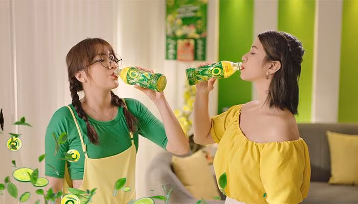 Uống Trà Xanh Không Độ giúp xua tan căng thẳng mệt mỏi để dọn nhà đón tết