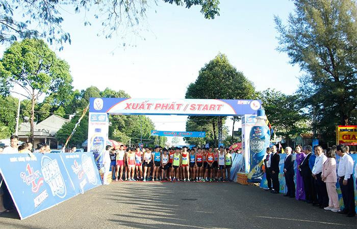 Các vận động viên sử dụng Number 1 Active Chanh Muối sau khi chinh phục thành công đỉnh Bà Rá Các vận động viên sử dụng Number 1 Active Chanh Muối sau khi chinh phục thành công đỉnh Bà Rá