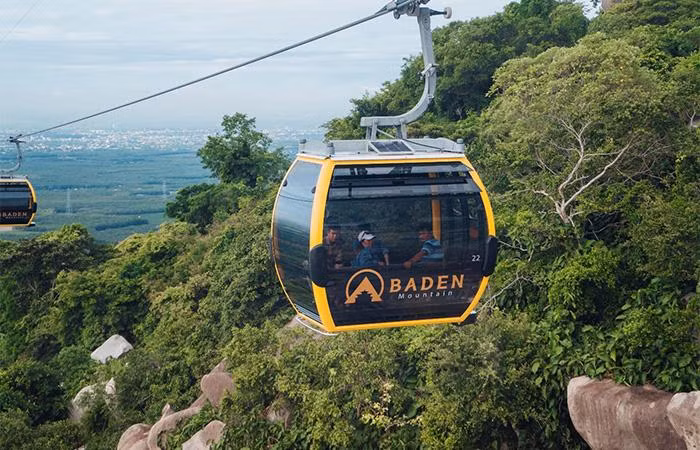Cáp treo núi Bà Đen