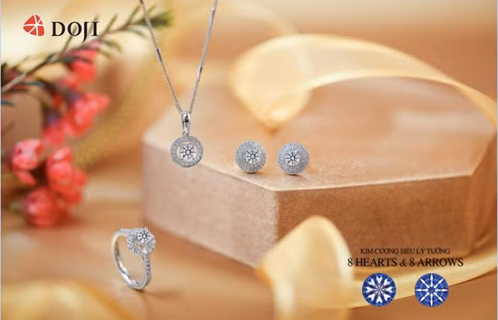 Trang sức kim cương siêu lý tưởng 8 Hearts &amp; 8 Arrows của DOJI là mảnh ghép hoàn hảo cho phụ nữ luôn trọn vẹn