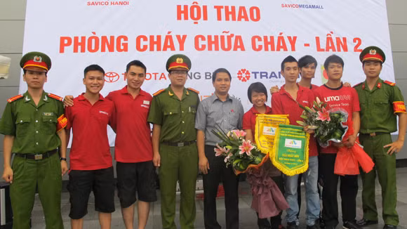 Gần 100 người tham gia Hội thao PCCC tại TTTM Savico Megamall ảnh 9