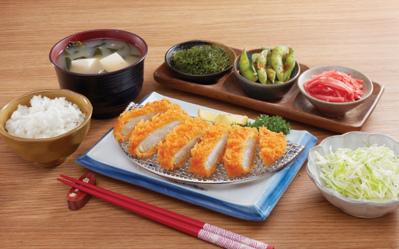 Sản phẩm mang đến món thịt heo chiên xù độc đáo với vỏ ngoài giòn rụm, bên trong ngọt mềm. Sản phẩm mang đến món thịt heo chiên xù độc đáo với vỏ ngoài giòn rụm, bên trong ngọt mềm.