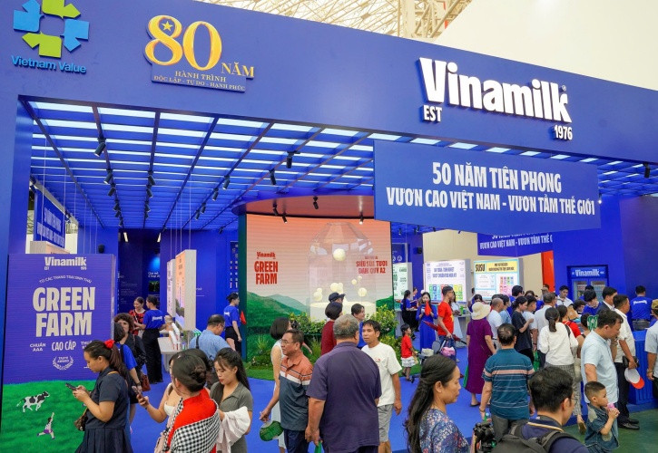 Vinamilk hiện diện và khẳng định vị thế thương hiệu sữa hàng đầu Việt Nam, vươn tầm quốc tế tại các triển lãm, hội chợ lớn. Ảnh: Vi Nam Vinamilk hiện diện và khẳng định vị thế thương hiệu sữa hàng đầu Việt Nam, vươn tầm quốc tế tại các triển lãm, hội chợ lớn. Ảnh: Vi Nam