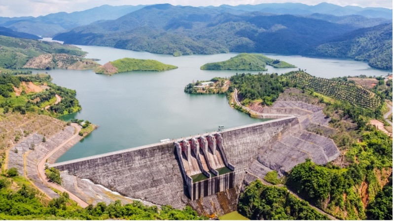 EVNGENCO1 yêu cầu các đơn vị thủy điện theo dõi, cập nhật thường xuyên tình hình dự báo và thực tế nguồn nước về hồ để tính toán khả năng cấp nước, lập kế hoạch khai thác vận hành phù hợp EVNGENCO1 yêu cầu các đơn vị thủy điện theo dõi, cập nhật thường xuyên tình hình dự báo và thực tế nguồn nước về hồ để tính toán khả năng cấp nước, lập kế hoạch khai thác vận hành phù hợp