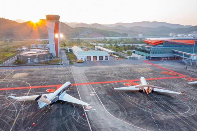 Sân bay quốc tế Vân Đồn tại Quảng Ninh do Sun Group đầu tư xây dựng. Sân bay quốc tế Vân Đồn tại Quảng Ninh do Sun Group đầu tư xây dựng.