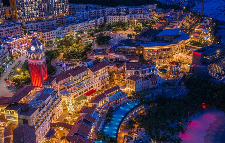 &quot;Thị trấn&quot; Hoàng hôn lung linh khi Giáng sinh chạm ngõ