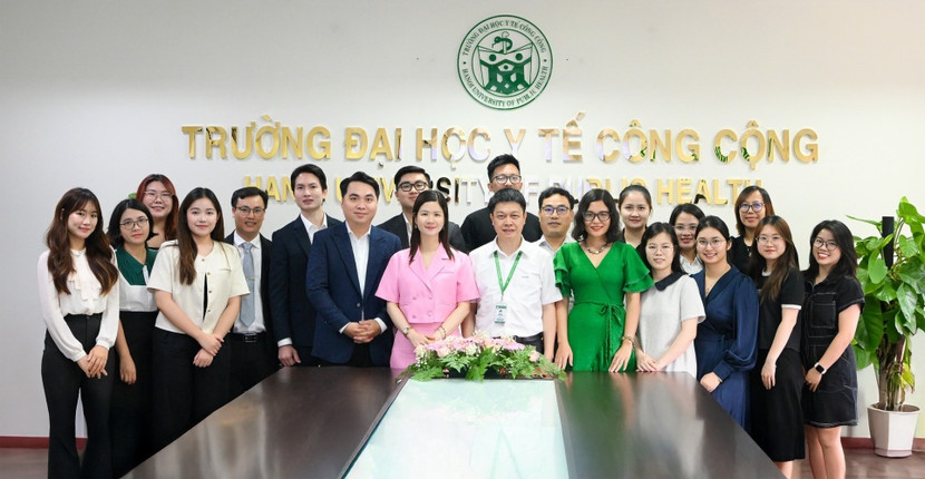 Từ sự kiện kết nối InnovaConnect năm 2024, Trường Đại học Y tế Công cộng và Quỹ VinFuture đã tiến tới triển khai dự án xây dựng chương trình phòng chống thuốc lá điện tử trong học đường kể từ năm 2025. Ảnh: VFP. Từ sự kiện kết nối InnovaConnect năm 2024, Trường Đại học Y tế Công cộng và Quỹ VinFuture đã tiến tới triển khai dự án xây dựng chương trình phòng chống thuốc lá điện tử trong học đường kể từ năm 2025. Ảnh: VFP.