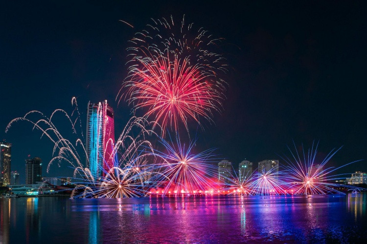 Đà Nẵng đẩy mạnh phát triển không gian dịch vụ ven sông, tạo điểm nhấn cho đô thị du lịch. (Ảnh phối cảnh: Sun Property)