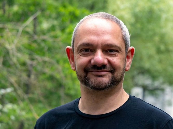 GS. Raphaël Mercier hiện là Giám đốc khoa Sinh học nhiễm sắc thể tại Viện nghiên cứu di truyền cây trồng Max Planck (Đức). Ảnh: MPG.de