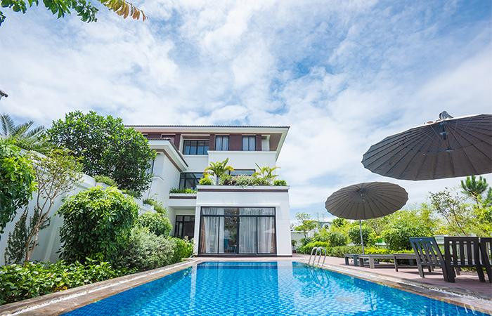 FLC Grand Villa Halong là dòng biệt thự giới hạn hiếm hoi, sở hữu lâu dài, nằm tại vị trí cửa ngõ trung tâm đô thị biển Hạ Long. FLC Grand Villa Halong là dòng biệt thự giới hạn hiếm hoi, sở hữu lâu dài, nằm tại vị trí cửa ngõ trung tâm đô thị biển Hạ Long.