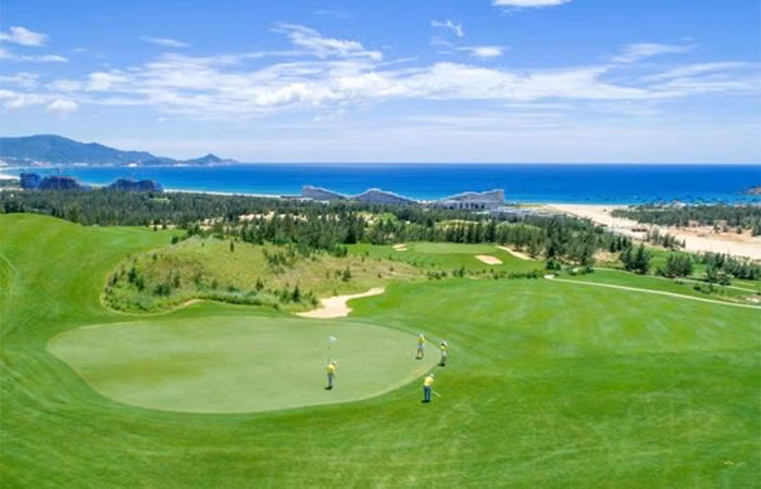 Sân golf tại quần thể FLC Quy Nhơn (Bình Định)