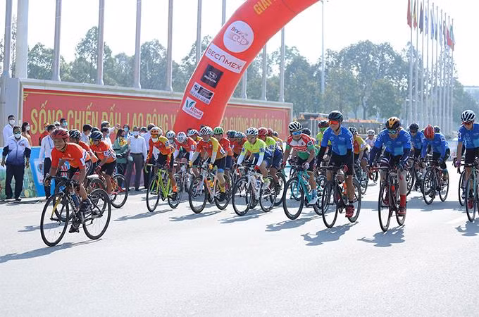 100 tay đua phong trào tham dự giải 100 tay đua phong trào tham dự giải