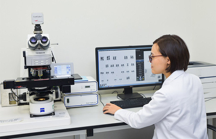 Công bố của Vinmec vào tháng 9/2020 về kết quả nghiên cứu về đột biến gen ở trẻ tự kỷ là nền tảng cho các sàng lọc, chẩn đoán, tư vấn di truyền, điều trị tự kỷ trong tương lai Công bố của Vinmec vào tháng 9/2020 về kết quả nghiên cứu về đột biến gen ở trẻ tự kỷ là nền tảng cho các sàng lọc, chẩn đoán, tư vấn di truyền, điều trị tự kỷ trong tương lai