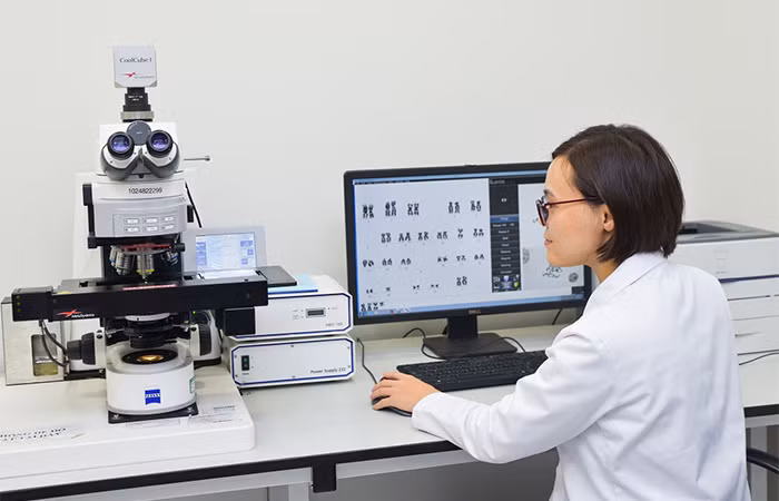 Công bố của Vinmec vào tháng 9/2020 về kết quả nghiên cứu về đột biến gen ở trẻ tự kỷ là nền tảng cho các sàng lọc, chẩn đoán, tư vấn di truyền, điều trị tự kỷ trong tương lai Công bố của Vinmec vào tháng 9/2020 về kết quả nghiên cứu về đột biến gen ở trẻ tự kỷ là nền tảng cho các sàng lọc, chẩn đoán, tư vấn di truyền, điều trị tự kỷ trong tương lai