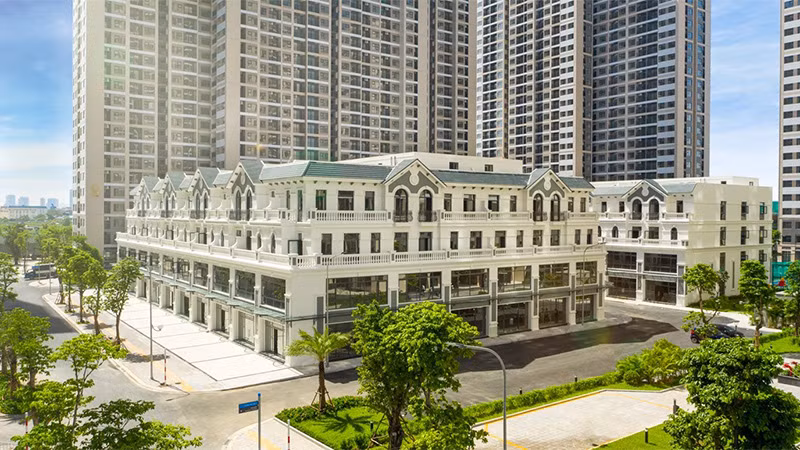 Tổ hợp shop dowtown đa phong cách tại lõi phân khu Sapphire 2 đã được hoàn thiện, dự kiến sẽ là khu vực sôi động và sầm uất nhất tại dự án trong tương lai