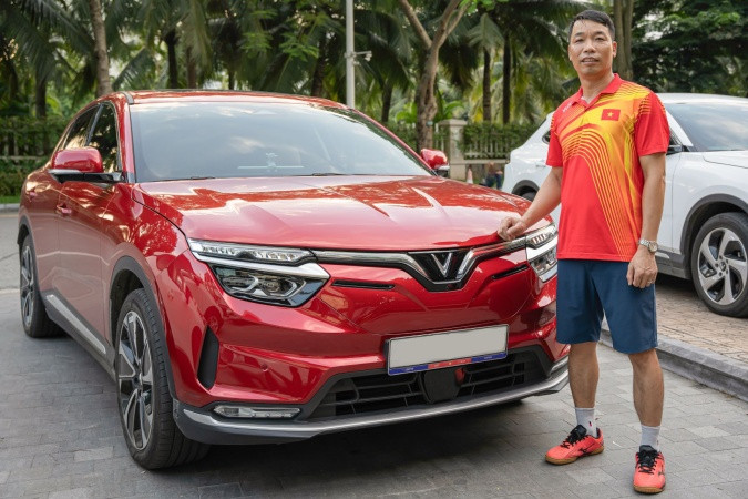 Bản nâng cấp phần mềm mới của VF 8 mang đến sự hài lòng cho anh Kim Phong. Bản nâng cấp phần mềm mới của VF 8 mang đến sự hài lòng cho anh Kim Phong.