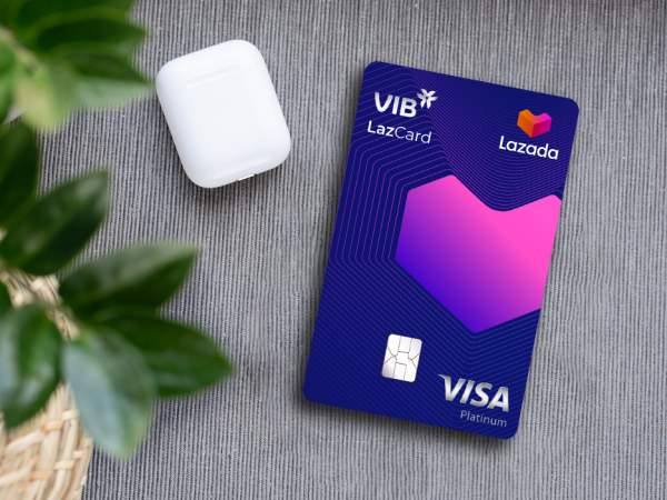 Với VIB LazCard, người dùng được hưởng nhiều ưu đãi khi mua sắm online Với VIB LazCard, người dùng được hưởng nhiều ưu đãi khi mua sắm online