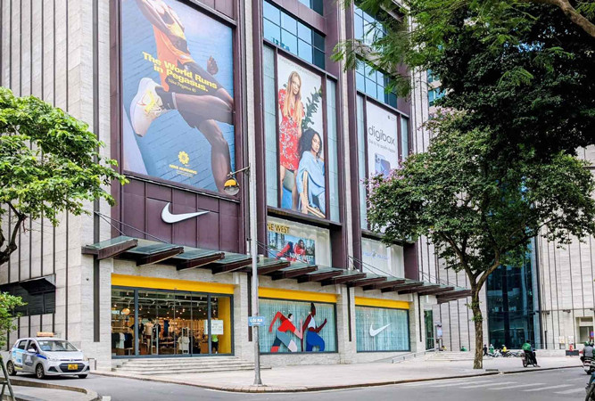 Nike khai trương mô hình cửa hàng mới đầu tiên ở Việt Nam tại Vincom Center Bà Triệu Nike khai trương mô hình cửa hàng mới đầu tiên ở Việt Nam tại Vincom Center Bà Triệu