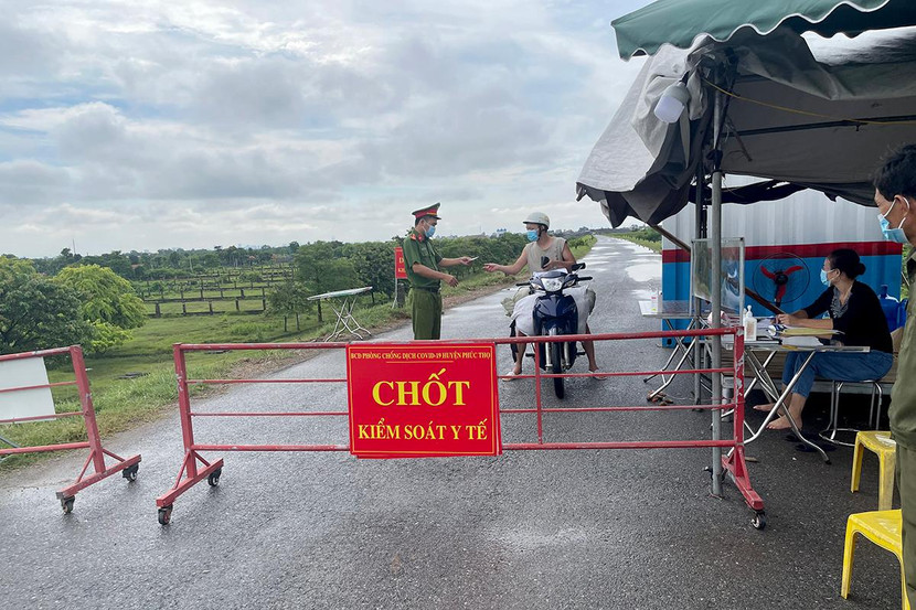 Một chốt kiểm soát dịch trên địa bàn huyện Phúc Thọ