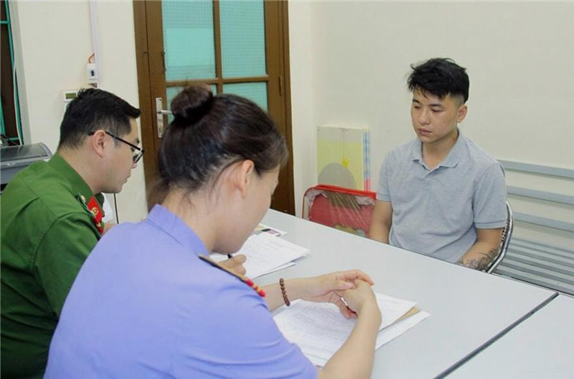 Đối tượng Đoàn Văn Trường bị bắt giữ khi đang chuẩn bi đưa bạn gái đi Sa Pa chơi