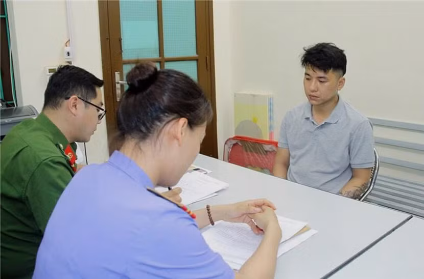 Đối tượng Đoàn Văn Trường bị bắt giữ khi đang chuẩn bi đưa bạn gái đi Sa Pa chơi