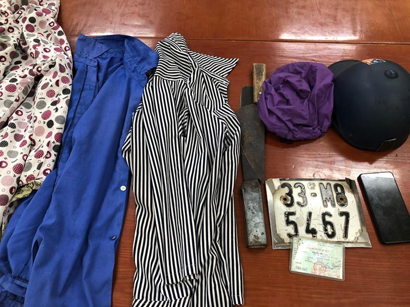 Một số dụng cụ được nhóm cướp này chuẩn bị để gây