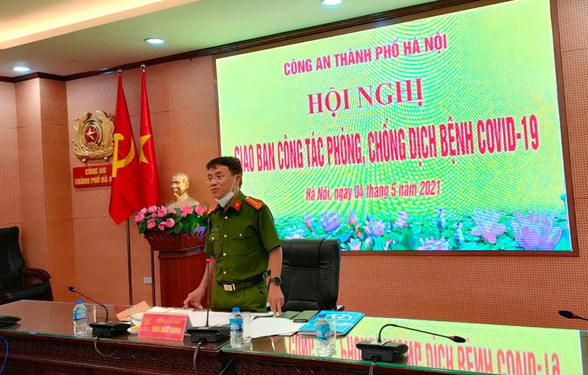 Đại tá Trần Ngọc Dương, Phó Giám đốc CATP Hà Nội, Trưởng Ban Chỉ đạo phòng, chống dịch bệnh CATP phát biểu chỉ đạo hội nghị