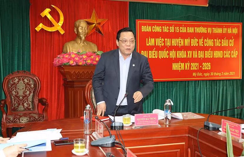 Trung Tướng Nguyễn Hải Trung, Uỷ viên Ban Thường vụ Thành uỷ, Bí thư Đảng uỷ, Giám đốc CATP Hà Nội, Trưởng đoàn công tác số 15 làm việc tại huyện Mỹ Đức về công tác bầu cử Đại biểu Quốc hội khoá XV và Đại biểu HĐND các cấp nhiệm kỳ 2021-2026