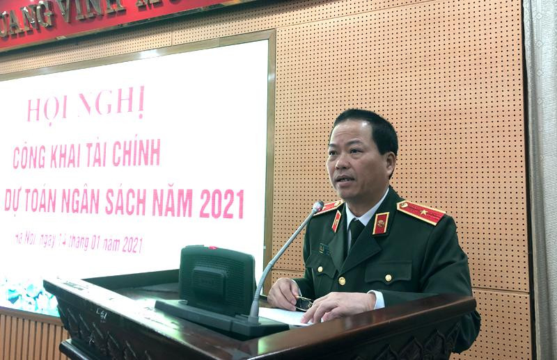 Thiếu tướng Đoàn Ngọc Hùng, Phó Giám đốc CATP Hà Nội phát biểu tại hội nghị