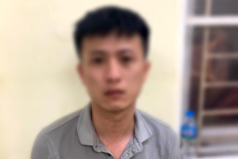 Mò vào khu vực bể bơi của khách sạn, Đỗ Cao T. trộm cắp được 2 thẻ ngân hàng đi mua vàng, rồi lại bán vàng để lấy tiền ăn tiêu Mò vào khu vực bể bơi của khách sạn, Đỗ Cao T. trộm cắp được 2 thẻ ngân hàng đi mua vàng, rồi lại bán vàng để lấy tiền ăn tiêu