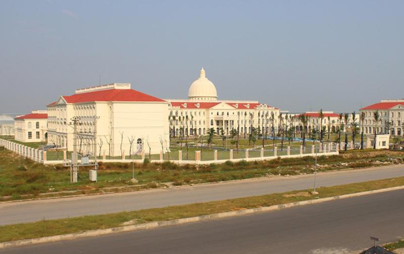 Nguyên Bí thư Đảng uỷ xã Quảng Minh và cán bộ Trung tâm phát triển quỹ đât Hải Hà bị bắt giam vì có nhiều sai phạm trong quá trình thực. hiện GPMB KCN KCN Texhong - Hải Hà